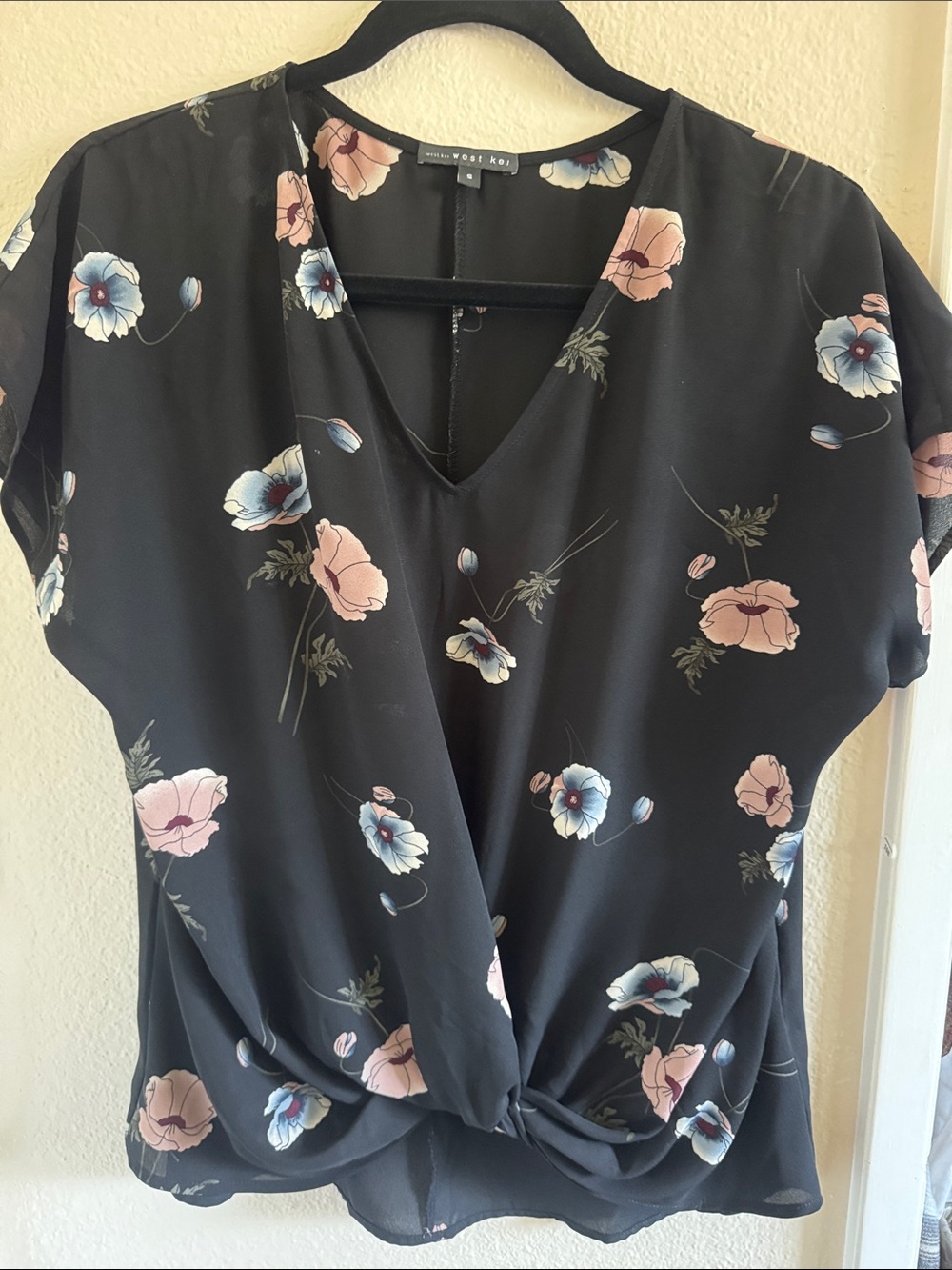 West Kei Black Floral Twist-Front V-Neck Blouse